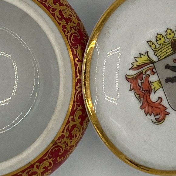 Trinket Dish Schedel Bavarian Porcelain "Berlin" Red, White, Gold. pre-owned - Picture 4 of 5